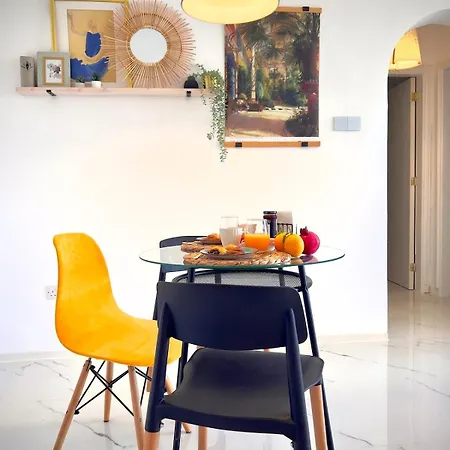 Chic Escape With Pool - Prime Spot * Pafos