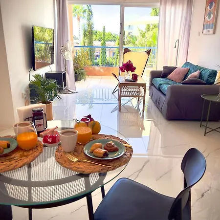 Chic Escape With Pool - Prime Spot Пафос